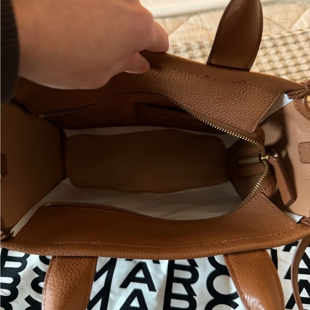 Marc Jacobs Argan Oil Small Tote Bag - Picture 2 of 4